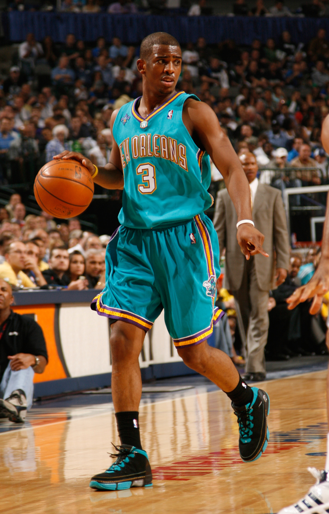 守调整但收 守调整但收